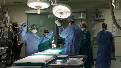 Per avvicinamento 'fase 4', esclusi interventi emergenza-urgenza Per avvicinamento 'fase 4', esclusi interventi emergenza-urgenza