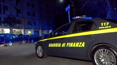 Individuati da Gdf, percepiti 21 mila euro, sanzioni per 64 mila Individuati da Gdf, percepiti 21 mila euro, sanzioni per 64 mila