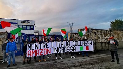 Manifestazione non preavvisata. Violate norme anti Covid Manifestazione non preavvisata. Violate norme anti Covid