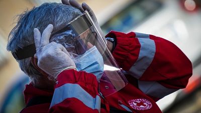 Tra ospiti e personale. Sindaco rifiuta sgombero, è polemica Tra ospiti e personale. Sindaco rifiuta sgombero, è polemica