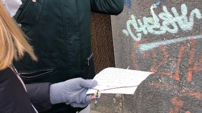 Per non farsi 'chiudere né dentro né fuori'. Prosegue protesta Per non farsi 'chiudere né dentro né fuori'. Prosegue protesta