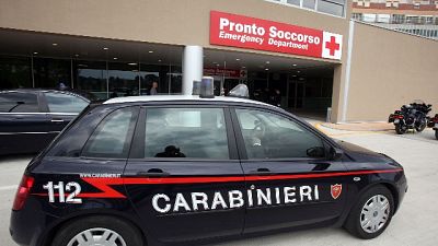 Sessantaseienne tenta il suicidio e chiama i soccorsI Sessantaseienne tenta il suicidio e chiama i soccorsI