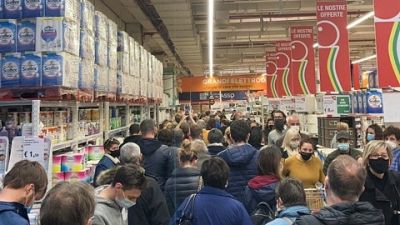 Intervento dei carabinieri ispettorato lavoro e Nas Intervento dei carabinieri ispettorato lavoro e Nas
