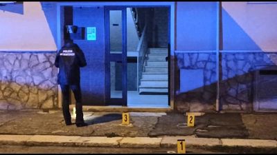 Un 50enne è stato colpito ad una gamba durante lite. Non è grave Un 50enne è stato colpito ad una gamba durante lite. Non è grave