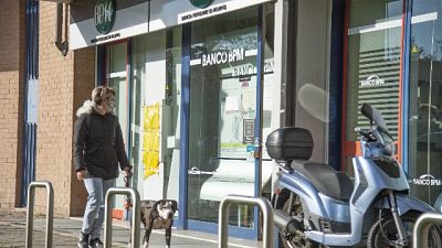 Bottino di 800mila euro, 6 arresti Bottino di 800mila euro, 6 arresti