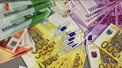 Quattro denunce e 50 indagati. 'Centrale operativa' in Campania Quattro denunce e 50 indagati. 'Centrale operativa' in Campania