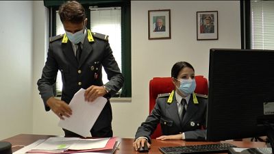 Guardia finanza Perugia le sequestra beni per 170 mila euro Guardia finanza Perugia le sequestra beni per 170 mila euro