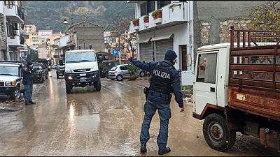 Comandante Testa, sei equipaggi da ieri mattina a Bitti Comandante Testa, sei equipaggi da ieri mattina a Bitti