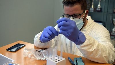 Controlli dei Nas in quasi 300 aziende, in 67 irregolarità Controlli dei Nas in quasi 300 aziende, in 67 irregolarità