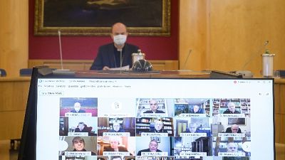 'Cura e prudenza segno di solidarietà per tutti' 'Cura e prudenza segno di solidarietà per tutti'