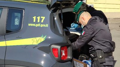 Indagini della Gdf di Bologna, soldi spediti con money transfer Indagini della Gdf di Bologna, soldi spediti con money transfer