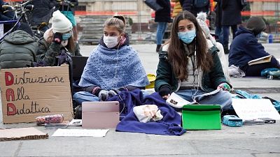Dovrebbe stare a scuola,lo prevede anche il Dpcm Dovrebbe stare a scuola,lo prevede anche il Dpcm