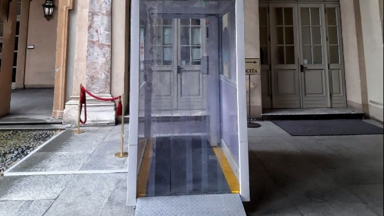 Speciale macchina installata a ingresso Palazzo Lascaris