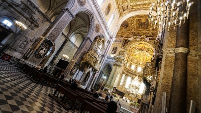 Clero e giornalisti convocati dal card. Sepe per successione Clero e giornalisti convocati dal card. Sepe per successione