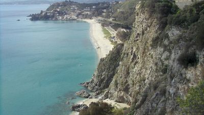In nota località turistica Calabria per pm 'ecomostro diffuso' In nota località turistica Calabria per pm 'ecomostro diffuso'
