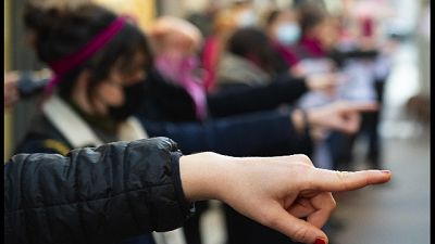 Altre due ragazze hanno raccontato presunti abusi dopo droga Altre due ragazze hanno raccontato presunti abusi dopo droga