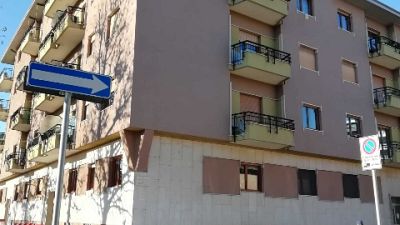 L'incidente a Cuneo mentre accompagnava la figlia a scuola L'incidente a Cuneo mentre accompagnava la figlia a scuola