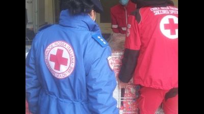 CRI consegna 400 scatole spedite da bambini Sesto San Giovanni CRI consegna 400 scatole spedite da bambini Sesto San Giovanni