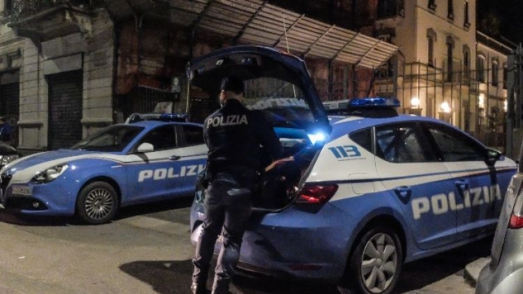 La polizia lo ha rintracciato e fermato nel Milanese