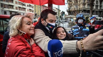Per le polemiche su presenza di Salvini alla consegna dei doni Per le polemiche su presenza di Salvini alla consegna dei doni