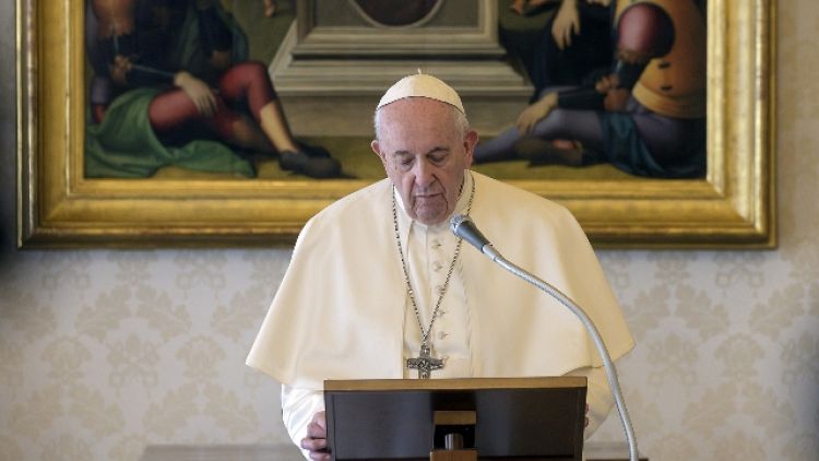 Bergoglio annuncia un Anno di riflessione sull'Amoris laetitia