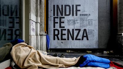 Nei pressi dello scalo FS di Garibaldi. Nessun segno di violenza Nei pressi dello scalo FS di Garibaldi. Nessun segno di violenza