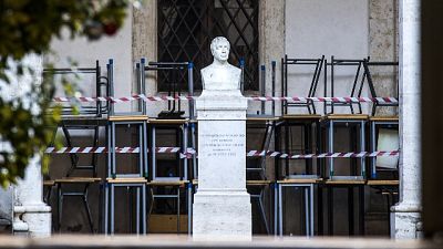 'Basta tergiversare, accordi sono già stati presi' 'Basta tergiversare, accordi sono già stati presi'