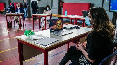 Indagine Save The Children-Ipsos. In 34 mila a rischio abbandono Indagine Save The Children-Ipsos. In 34 mila a rischio abbandono
