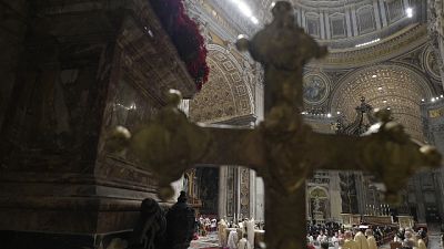 Il vicesindaco firma un'altra ordinanza, il parrocco la impugna Il vicesindaco firma un'altra ordinanza, il parrocco la impugna