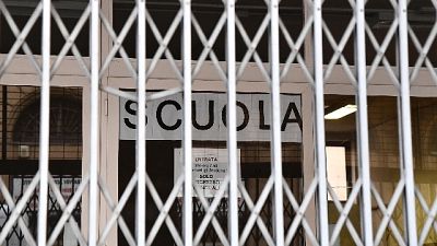 Metà studenti in presenza e l'altro 50% ancora a distanza Metà studenti in presenza e l'altro 50% ancora a distanza