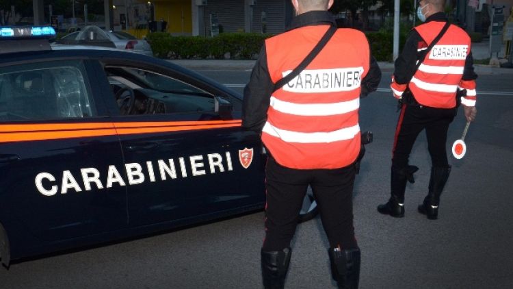 L'uomo, un 67enne, ha poi chiamato i carabinieri