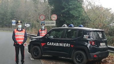 Bloccato dai carabinieri in Calabria dopo ore di trattative Bloccato dai carabinieri in Calabria dopo ore di trattative