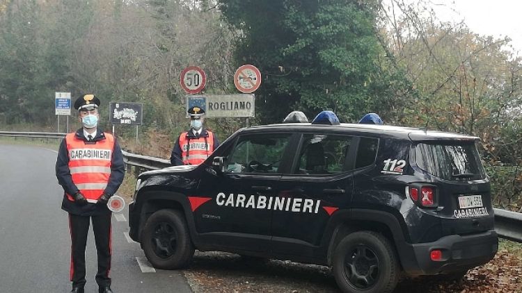 Bloccato dai carabinieri in Calabria dopo ore di trattative