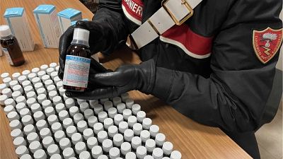 Arrestato uomo, conservata in fiale di diverso volume Arrestato uomo, conservata in fiale di diverso volume