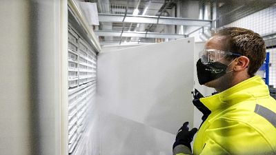 Indagine nel Ragusano per dosi a persone non in lista Indagine nel Ragusano per dosi a persone non in lista