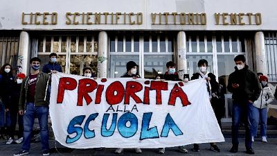Esperti, chi chiude se ne assume responsabilità Esperti, chi chiude se ne assume responsabilità
