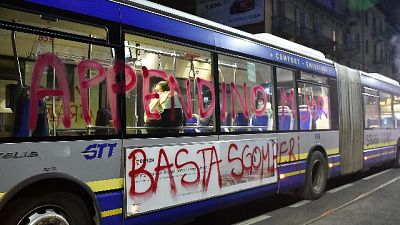 Altra ingiuriosa su un muro contro ministro Giustizia Bonafede Altra ingiuriosa su un muro contro ministro Giustizia Bonafede