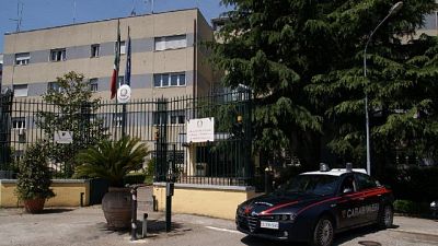 Madre 3 figli a Benevento. Sfiorata rissa con 30 parenti defunta Madre 3 figli a Benevento. Sfiorata rissa con 30 parenti defunta