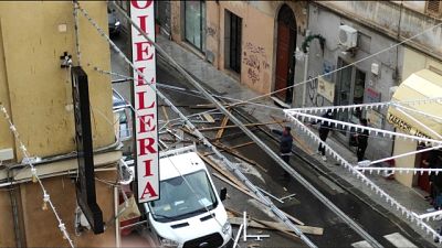 Crollata un'impalcatura in centro, nave Genova-P.Torres a Olbia Crollata un'impalcatura in centro, nave Genova-P.Torres a Olbia