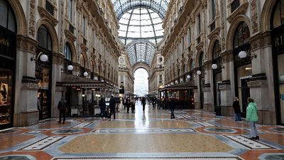 Per consentire il deflusso di persone in eccesso Per consentire il deflusso di persone in eccesso