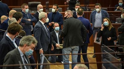 Espulsi altri 5 consiglieri opposizione Espulsi altri 5 consiglieri opposizione