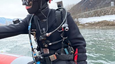 Nuova battuta di ricerche dei vigili del fuoco nel fiume Nuova battuta di ricerche dei vigili del fuoco nel fiume
