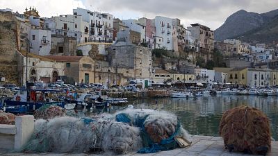 Lo denuncia consigliere di Castellammare del Golfo Lo denuncia consigliere di Castellammare del Golfo