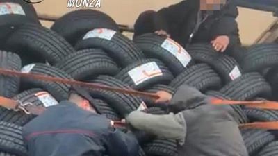 Da 8 mesi cercavano di arrivare in Serbia, scoperti in Brianza Da 8 mesi cercavano di arrivare in Serbia, scoperti in Brianza