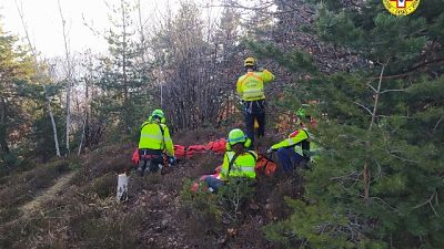 L'incidente nel Torinese. Inutili i soccorsi L'incidente nel Torinese. Inutili i soccorsi