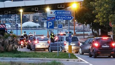 Da oggi richiesto test molecolare, disagi per frontalieri Da oggi richiesto test molecolare, disagi per frontalieri