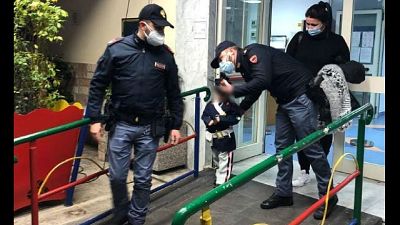 Consegnata dopo vittoria su malattia e portato a casa su volante Consegnata dopo vittoria su malattia e portato a casa su volante