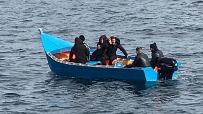 Ripresi sbarchi con condizioni meteo favorevoli Ripresi sbarchi con condizioni meteo favorevoli