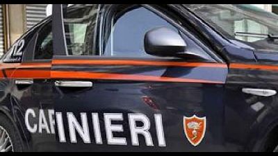 Carabinieri li scovano nel Monzese. Chiusura temporanea locale Carabinieri li scovano nel Monzese. Chiusura temporanea locale
