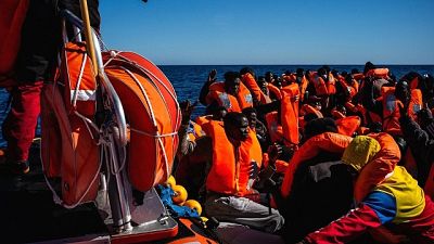 Tra 422 a bordo anche 8 positivi al Covid Tra 422 a bordo anche 8 positivi al Covid
